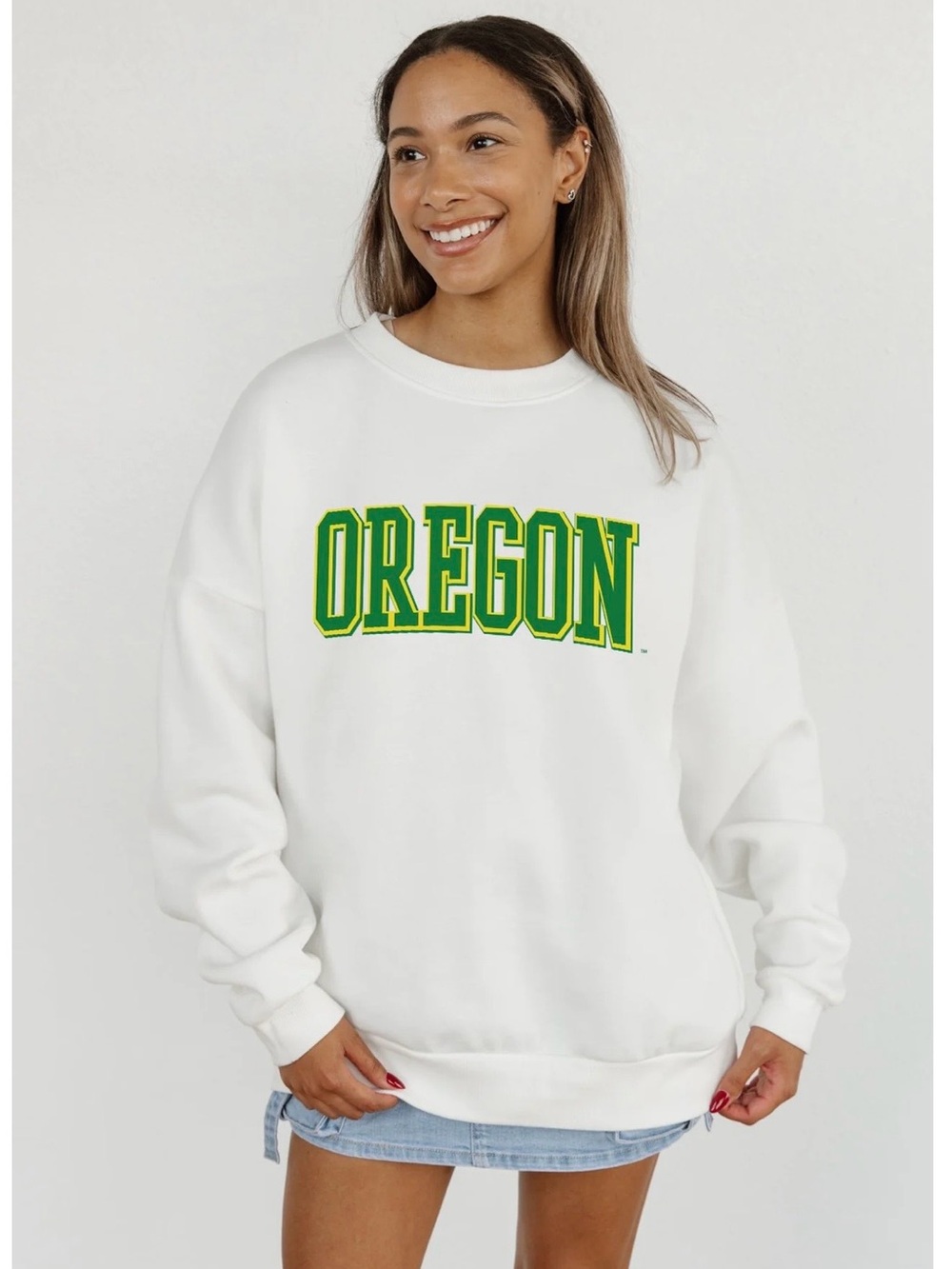White Crewneck Sweatshirt with Green Oregon Graphic